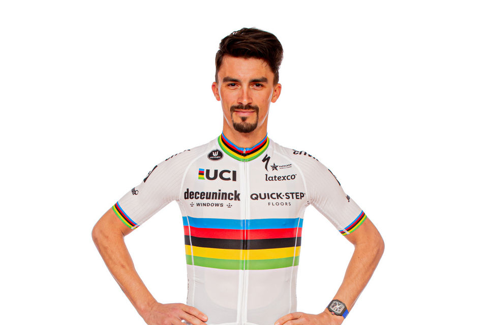 Julian Alaphilippe: “Ik wil genieten van mijn regenboogtrui”