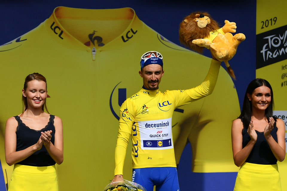 Alaphilippe carries Tour de France yellow jersey into Pau ITT