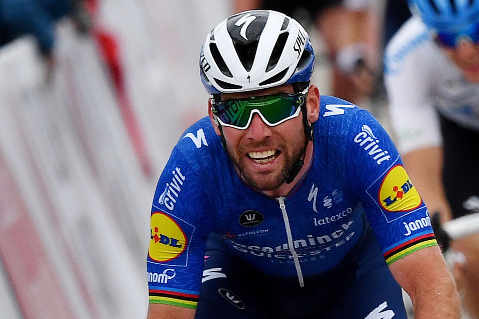 Mark Cavendish takes his 150th pro win