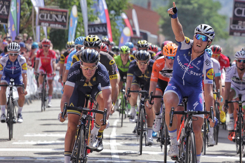 Jarige job Trentin sprint naar zege in Burgos