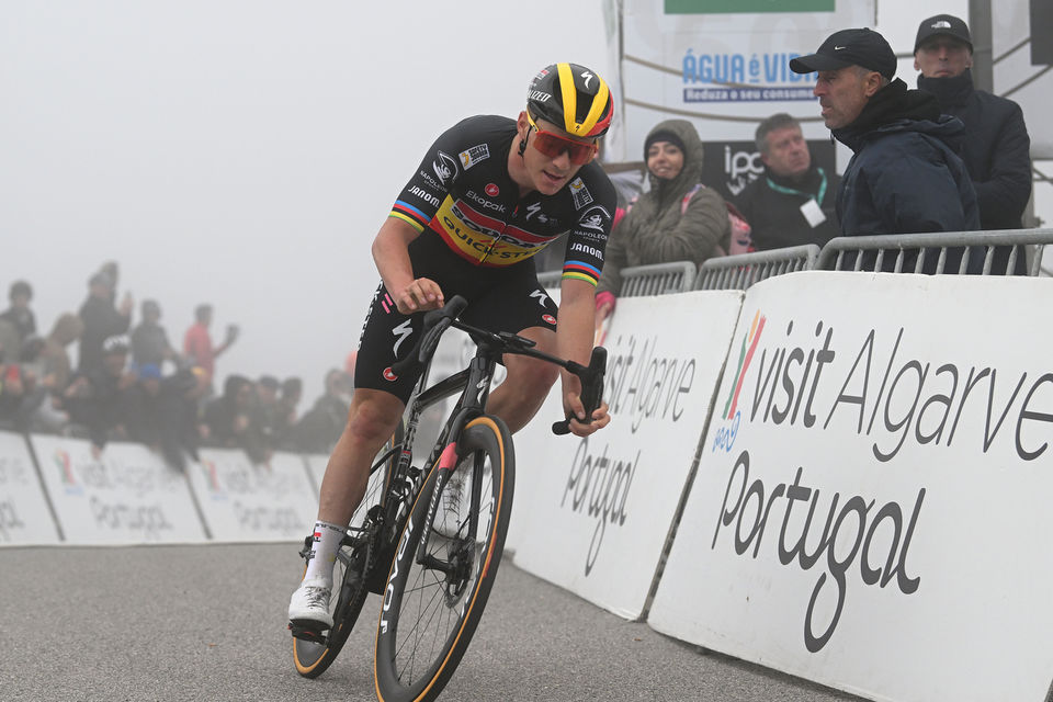 Evenepoel close to another win on Foia