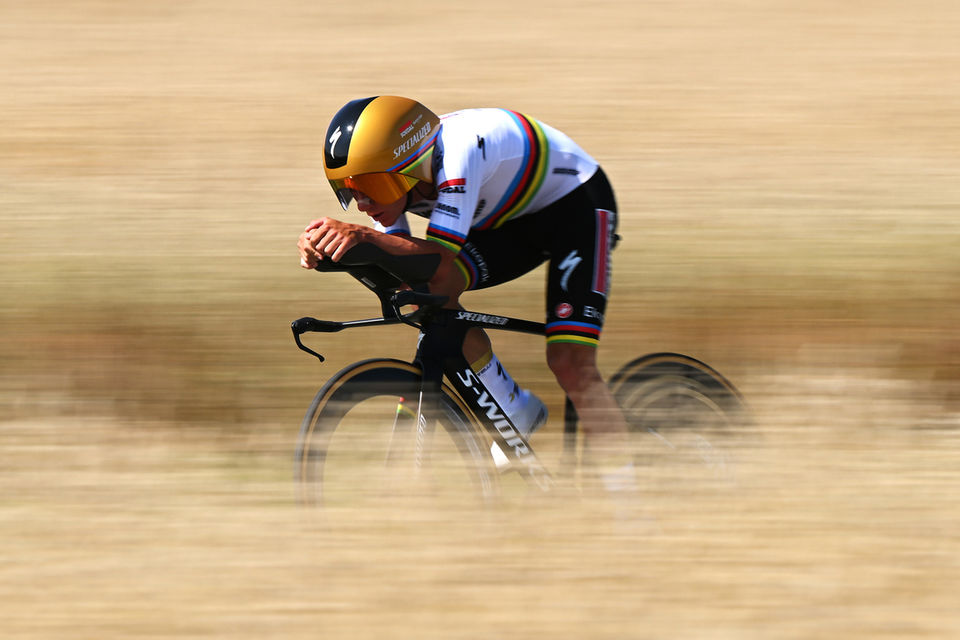 A Remco Evenepoel masterclass at the Critérium du Dauphiné