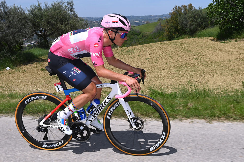Giro d’Italia: Evenepoel spends first day in pink