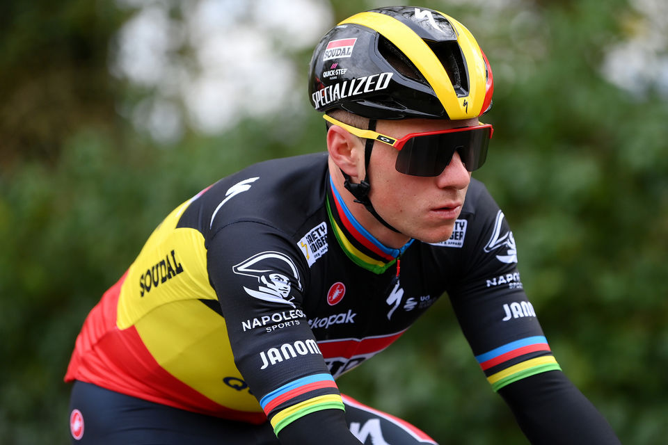 Evenepoel kleurt finale openingsrit Paris-Nice