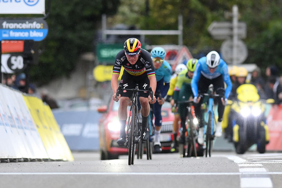 Paris-Nice: Evenepoel nog steeds in top-5