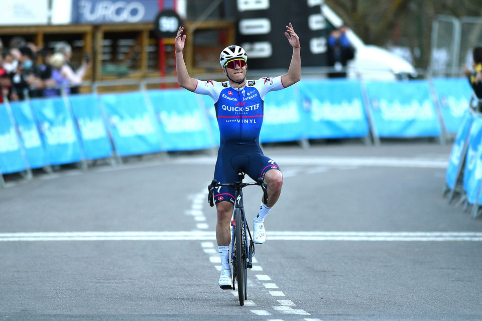 Evenepoel storms to first Wolfpack victory of 2022