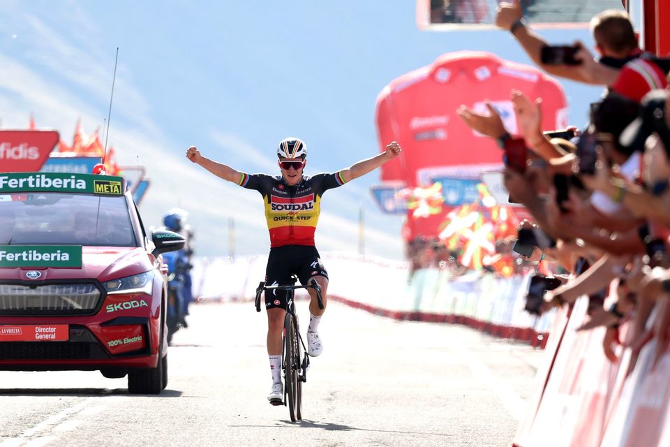 La Vuelta: Evenepoel slaat terug in stijl