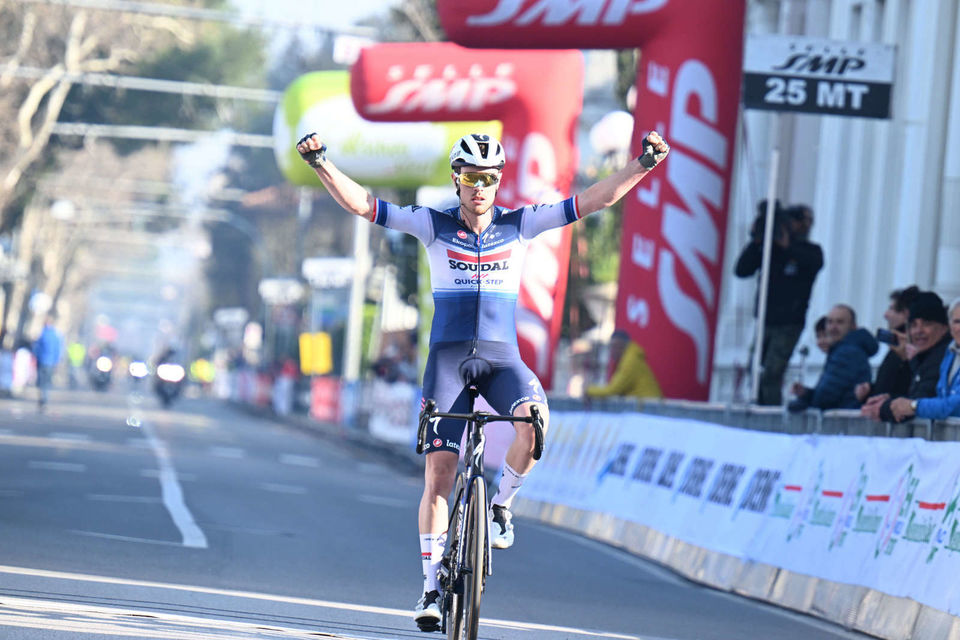 Cavagna schittert in openingsrit Coppi e Bartali