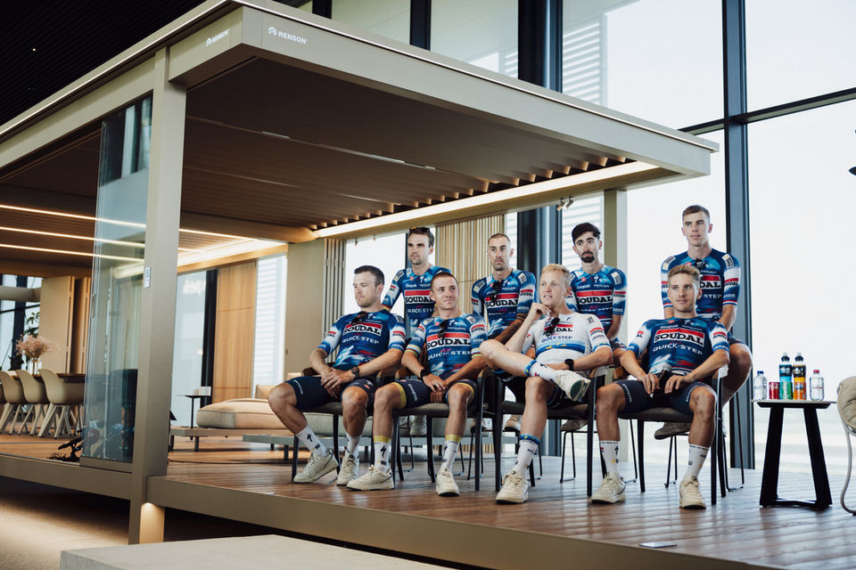 Tourploeg Soudal Quick-Step gepresenteerd aan media