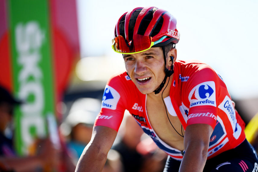 Evenepoel carries La Roja into Vuelta final week
