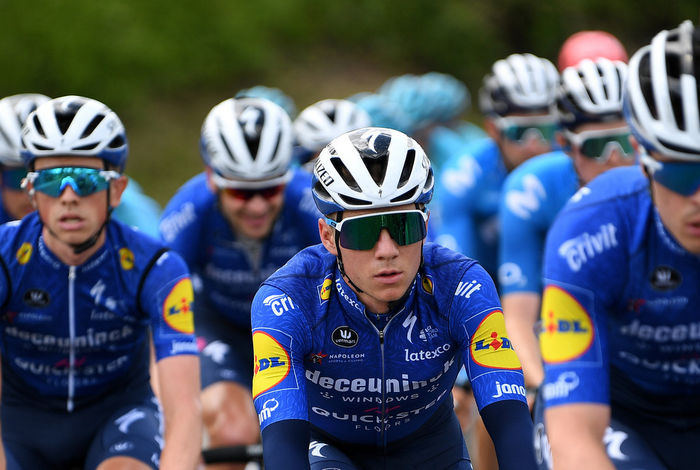 @InGiro: Evenepoel doorstaat eerste test in Giro d’Italia